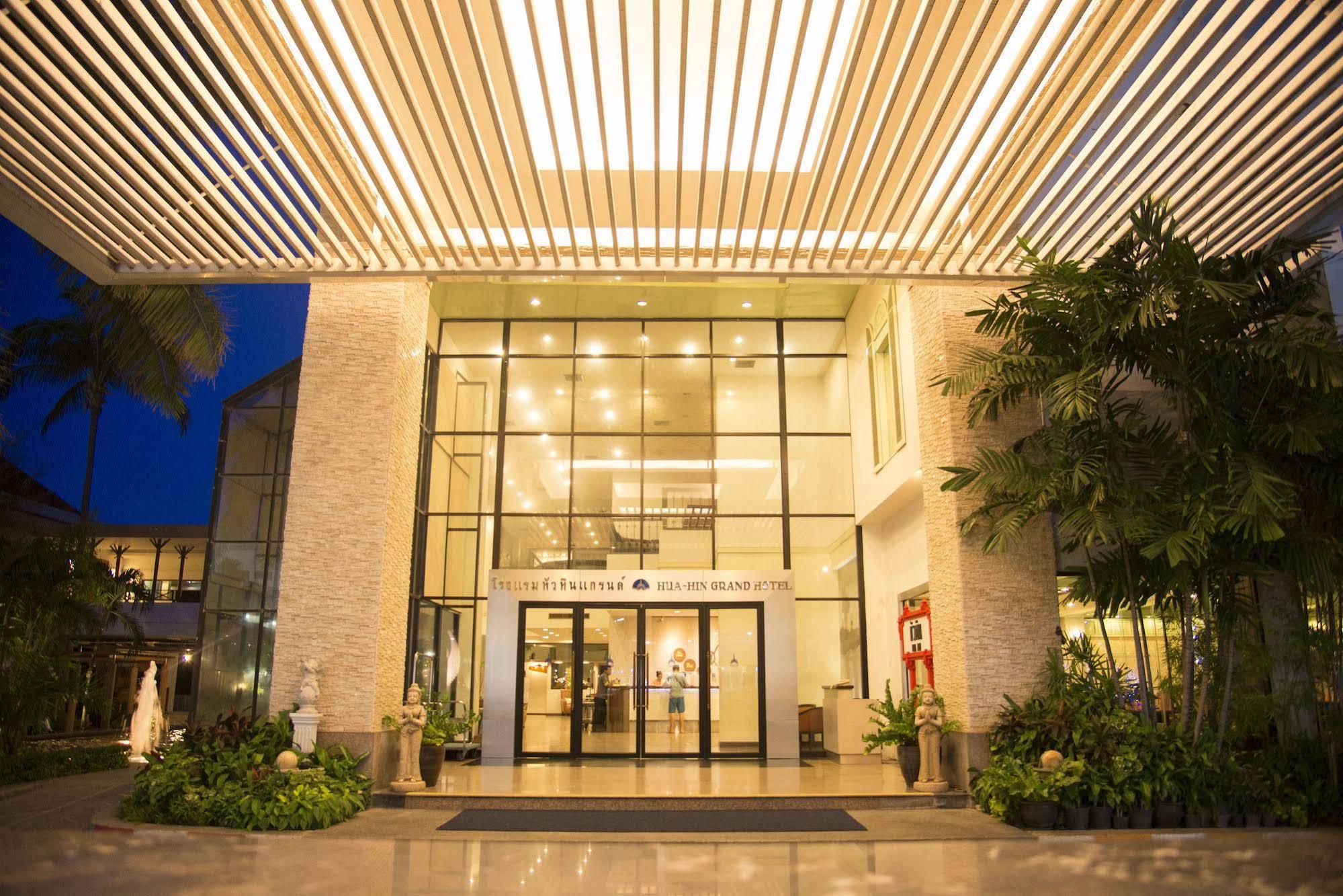 Grand And Plaza - Sha Extra Hotell