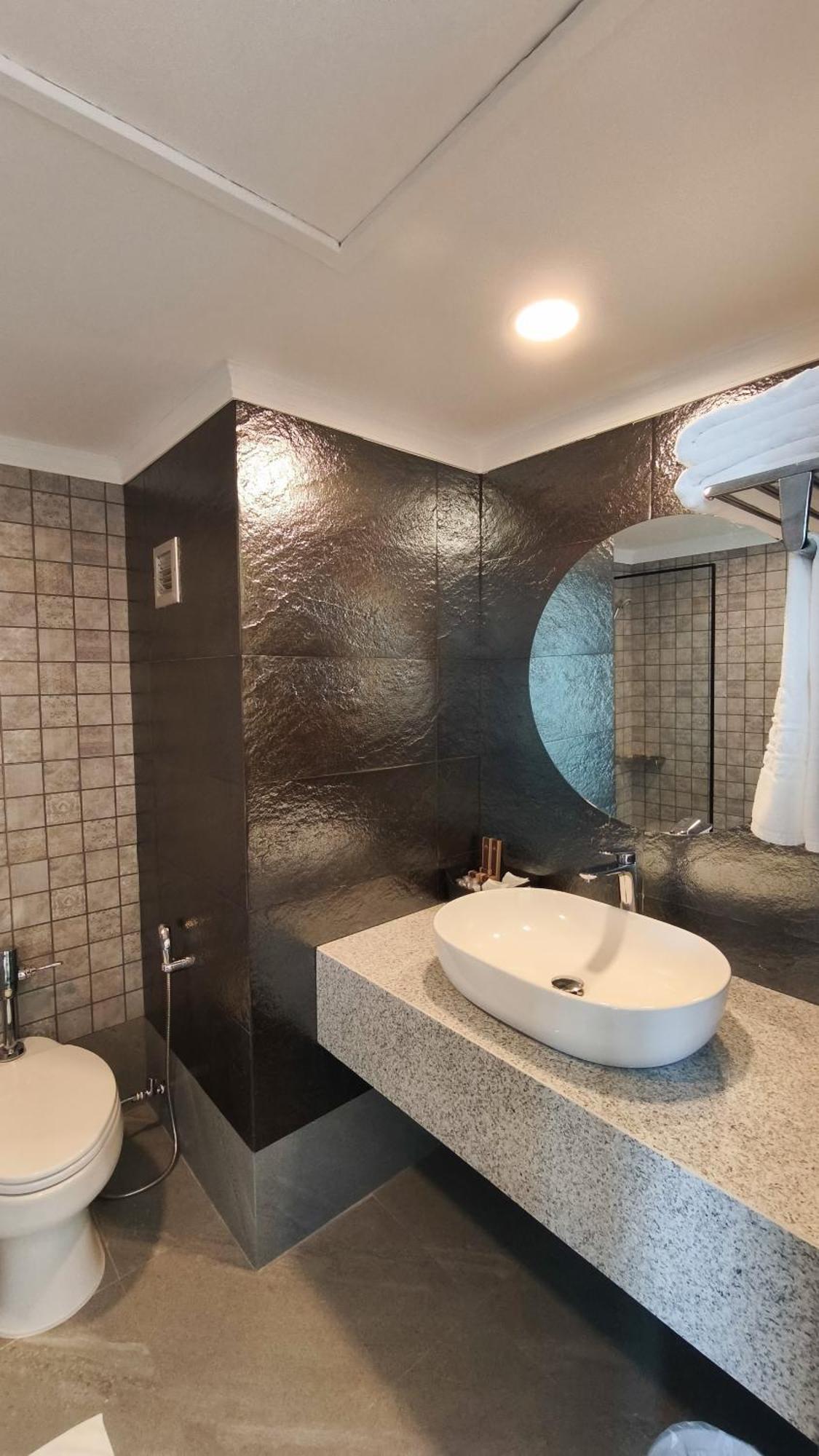 Grand And Plaza - Sha Extra Hotell